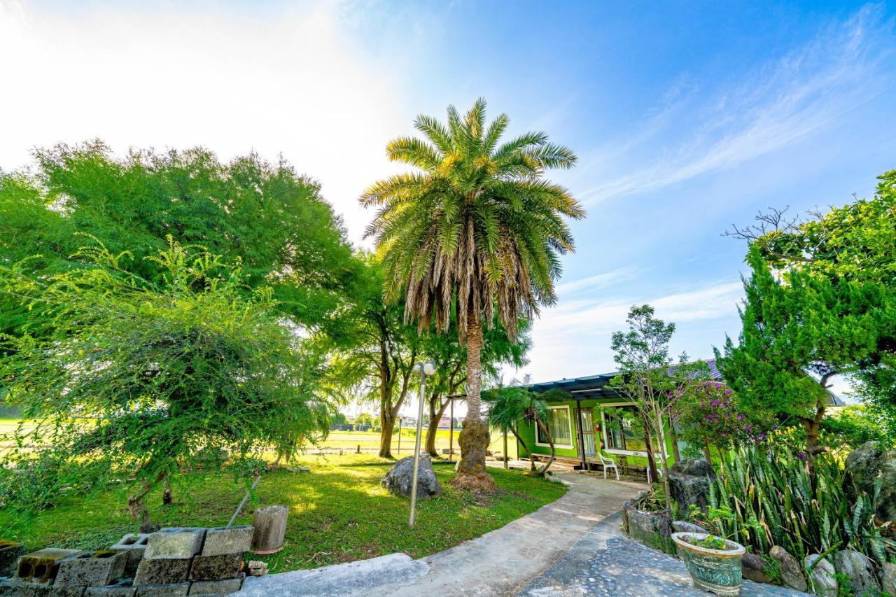 Rainbow Garden B&B Dongshan  Exterior photo